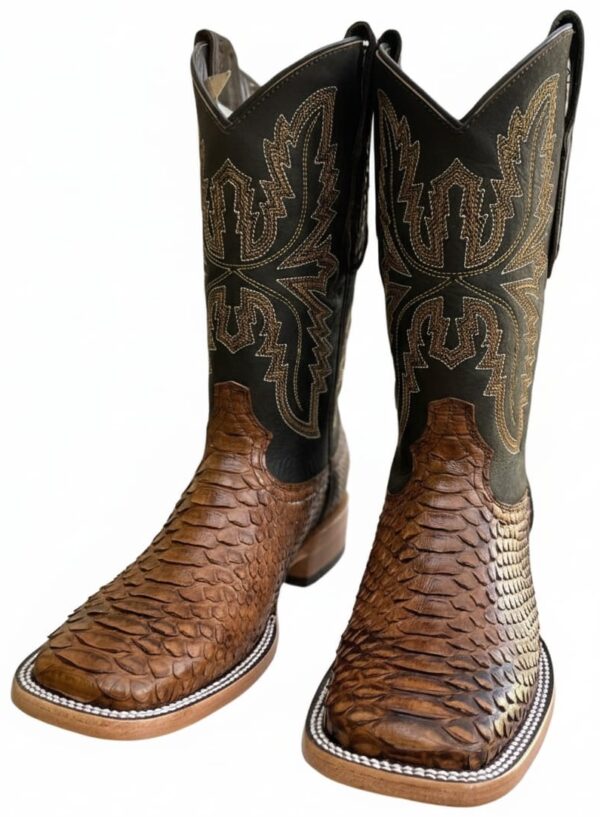 572dabb5-fcc3-435d-84d8-00239f3b8f7a 2 Bota Bulldog de Python Tabaco